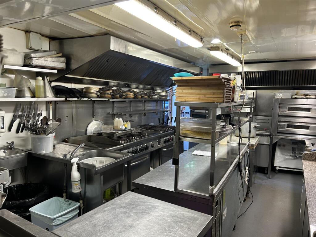 房产图片 10 - 伊弗尔西南西露台