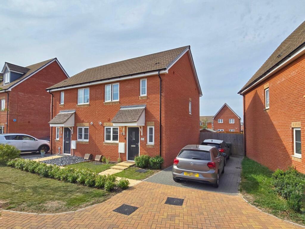 2-bed semi-detached on Summerhill Place, Houghton Conquest, Bedfordshire, MK45, £318,500