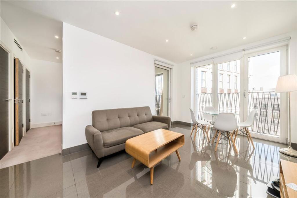 Apartment in London - View 3