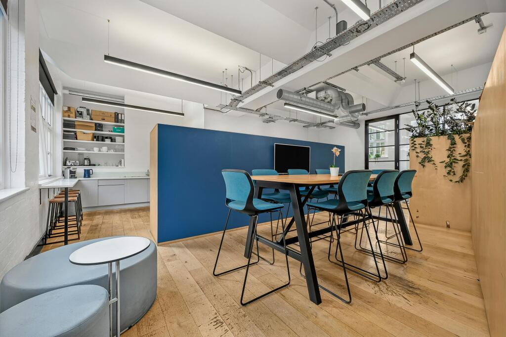 office 4.jpg