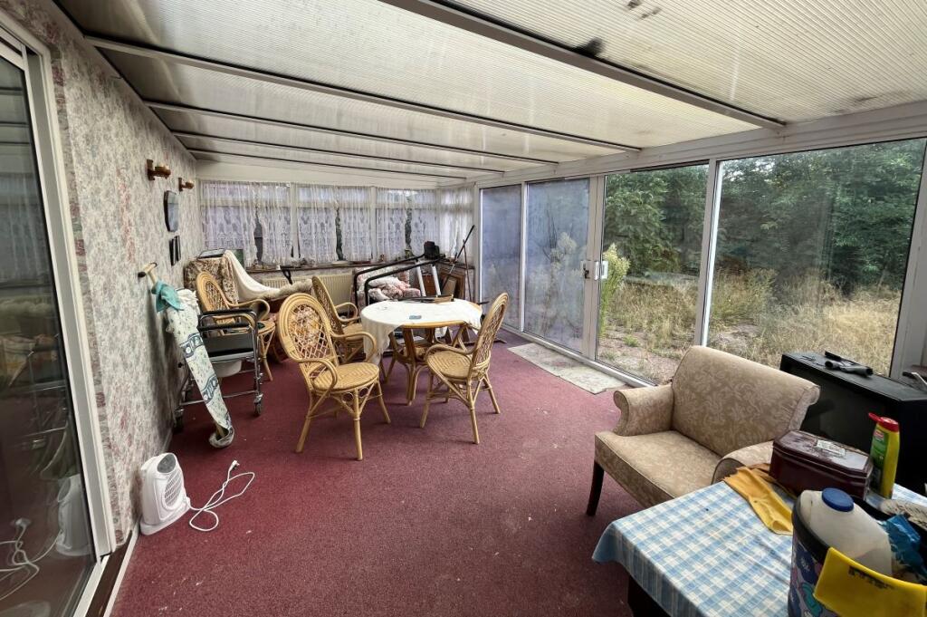 27 Saxmundham Way, Clacton-on-Sea, Essex, CO16 7PD photo 3