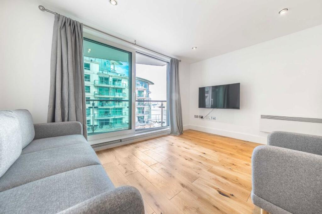 Apartment in London, Vauxhall - View 3