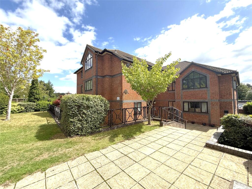 Main image of property: Wellesley Gate, East Station Road, Aldershot, Hampshire, GU12