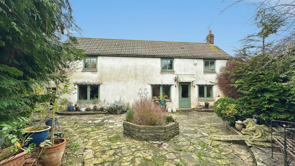 Main image of property: Guinea Lane, Bristol