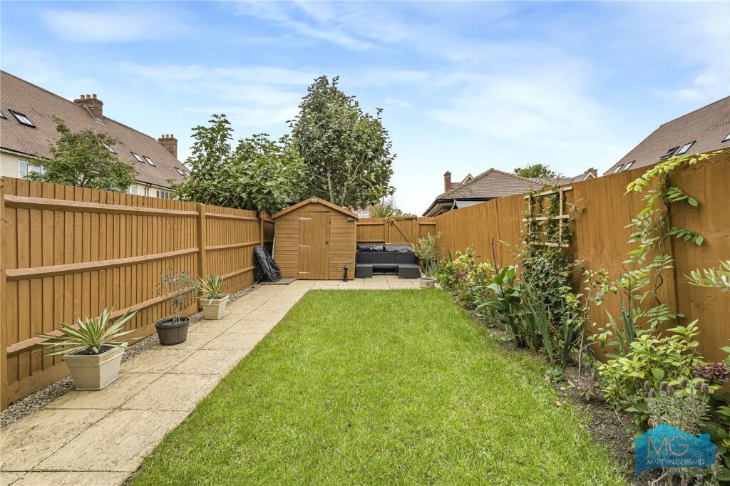Henry Darlot Drive, Mill Hill, London, NW7 photo 4