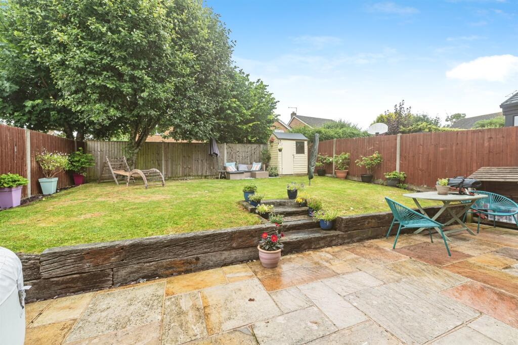 House in Basingstoke and Deane, Basingstoke - View 2