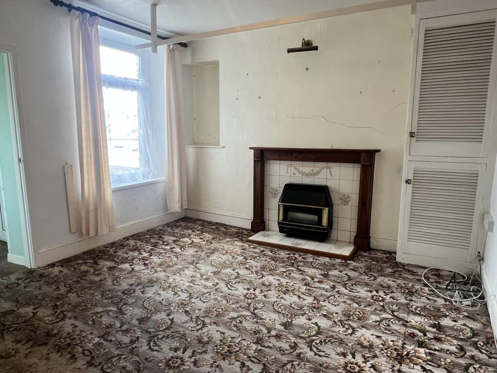 House in Gwauncaegurwen, Neath Port Talbot - View 4