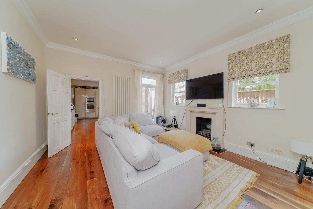 House in Birmingham, The Calthorpe Estate, Harborne - More