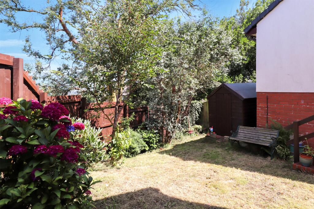 14, East Ridge View, Bideford, Devon, EX39 photo 3
