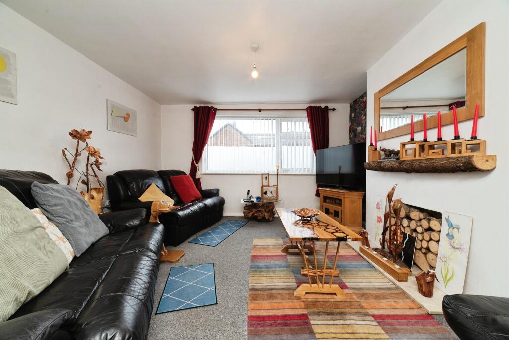 House in Cottingham, East Riding of Yorkshire - View 2