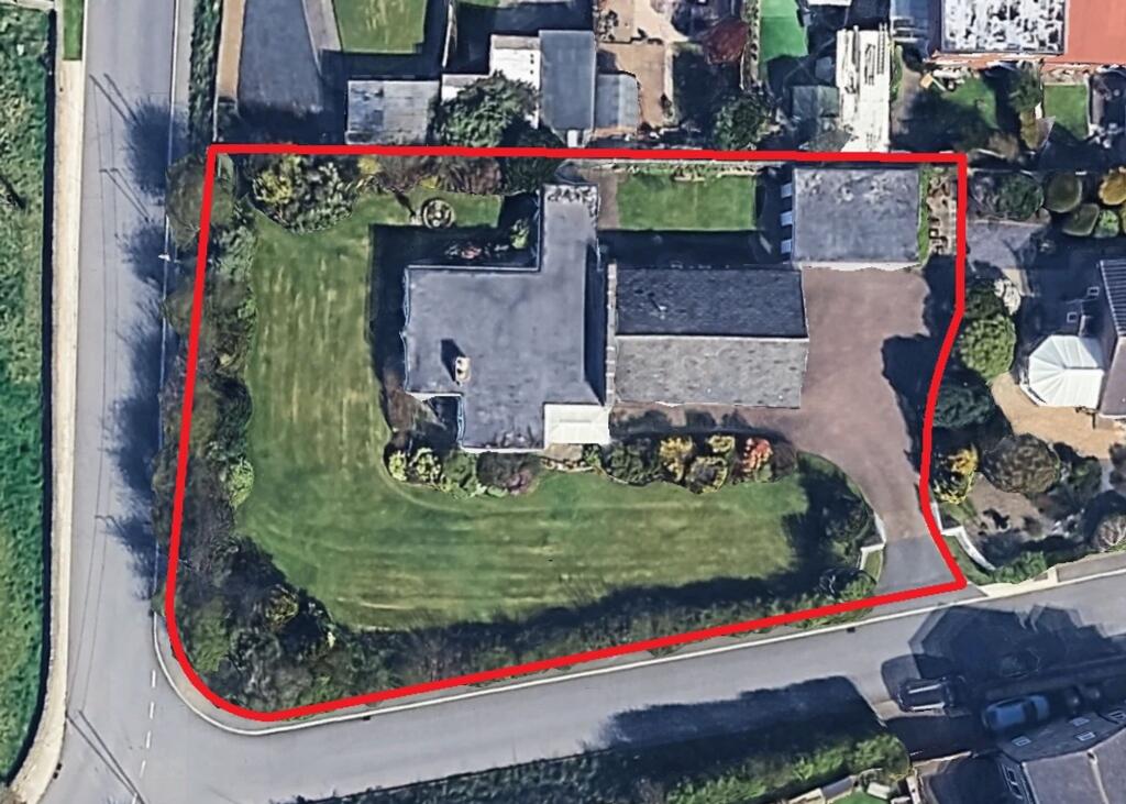 House in Huddersfield, Little Lepton, Kirkburton - View 2