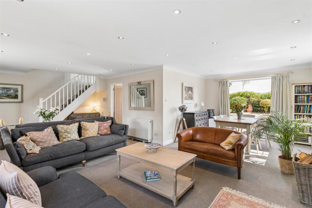 House in Stoke Hammond - View 5