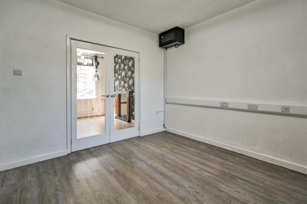 House in Kettering, North Northamptonshire - View 5