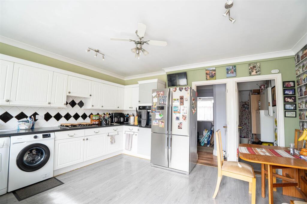 House in Tonbridge - View 3