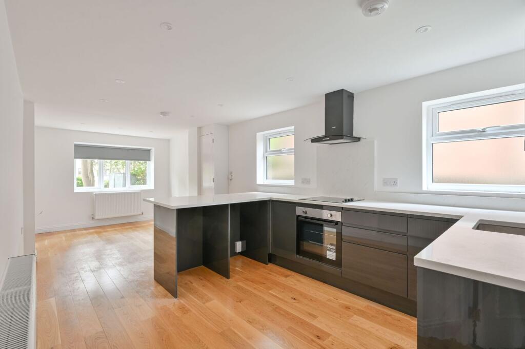 Apartment in London - View 5