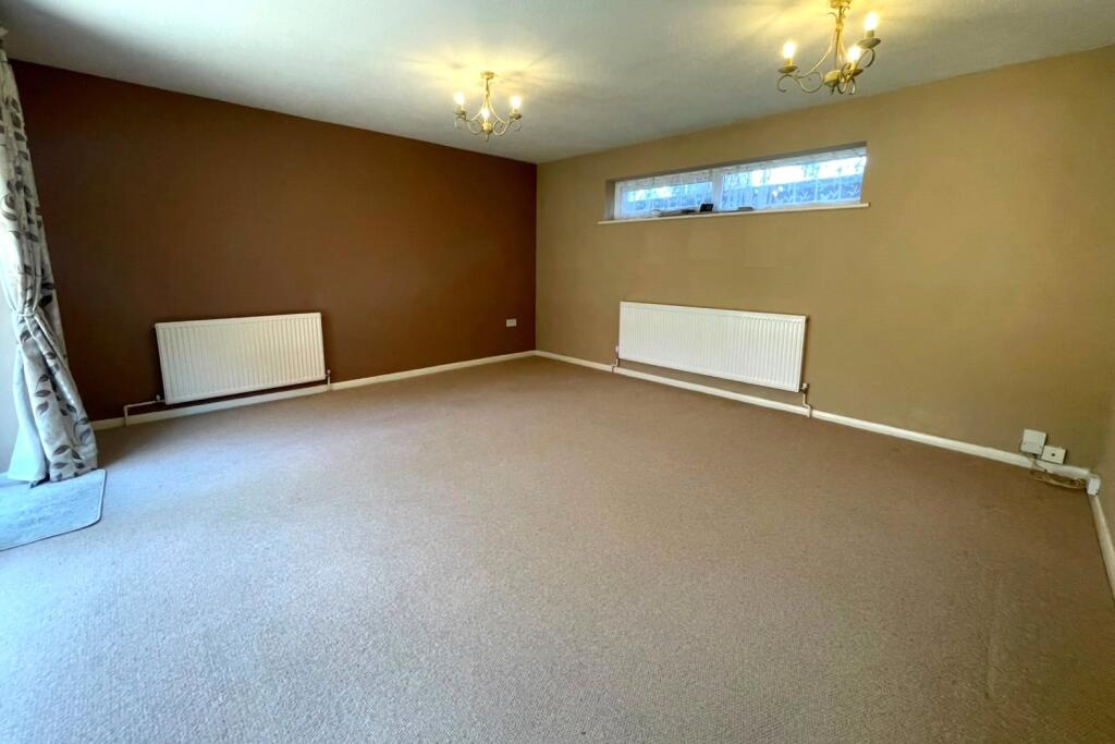 House in Guildford, Ash - View 4