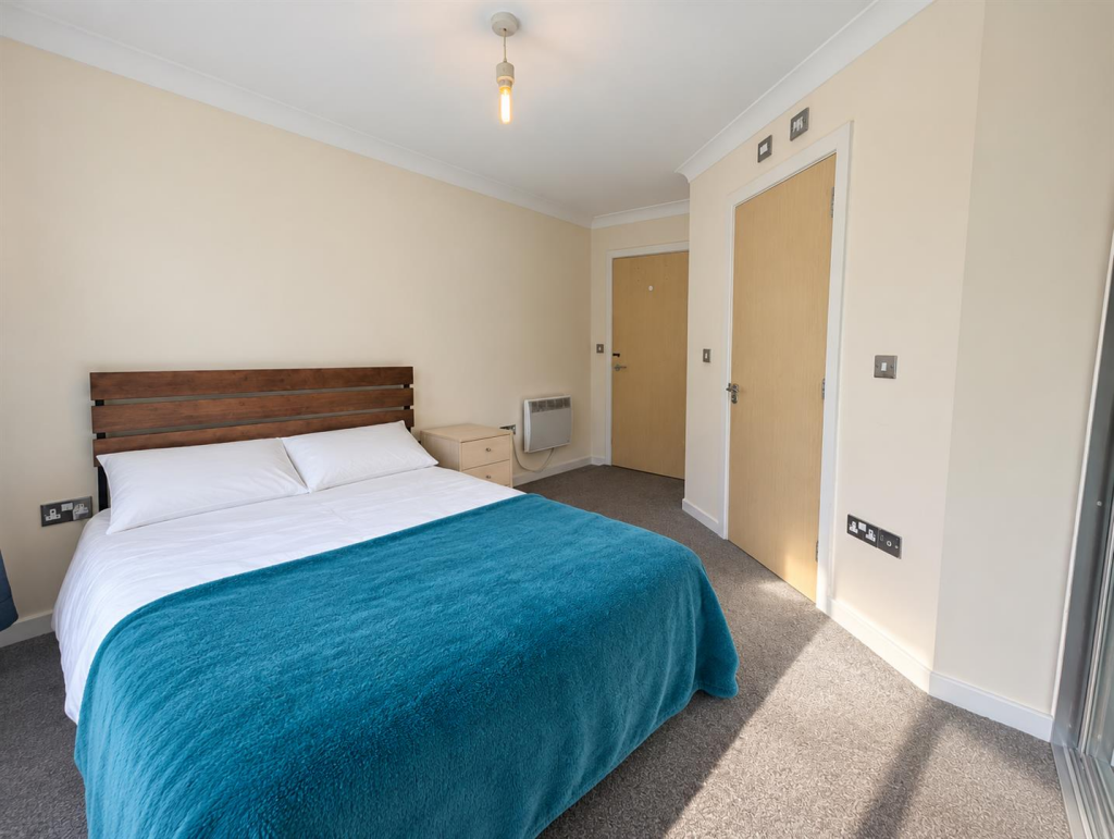 Apartment in Colchester, Hythe - View 5