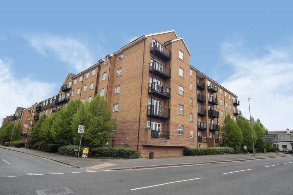 Main image of property: Holly Street, Luton