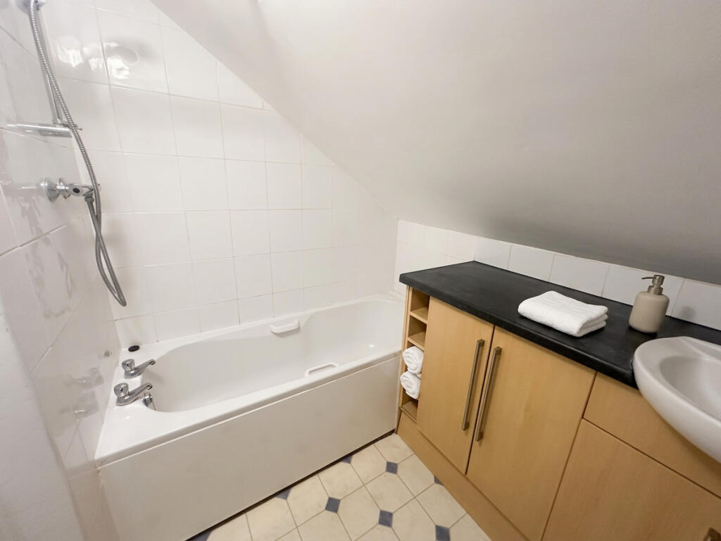 Apartment in Coventry - View 5