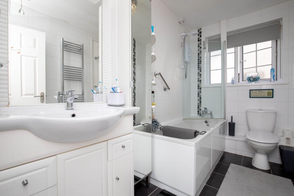House in Cardiff, Whitchurch - View 4