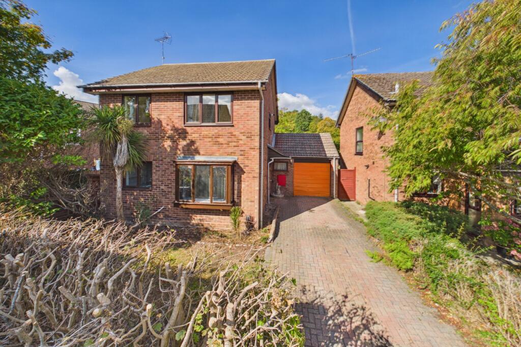 Main image of property: Agincourt Close, Wokingham, Berkshire, RG41