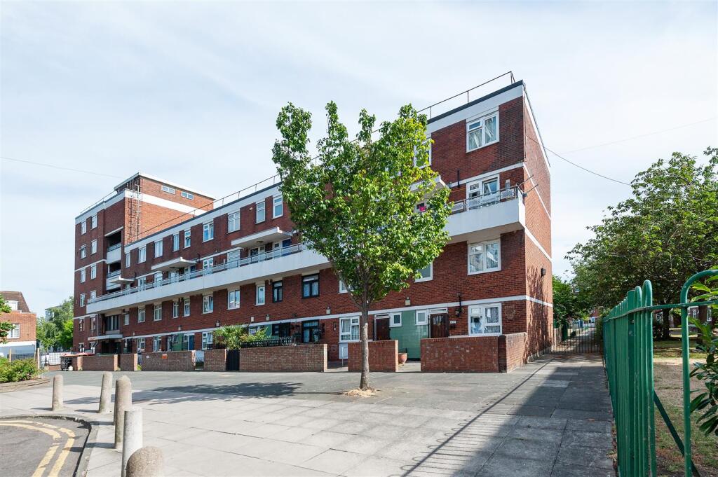 Main image of property: Fellows Court, Weymouth Terrace, London
