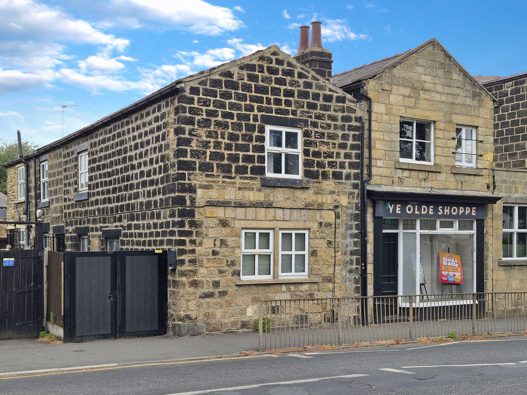 4-bed flat on Otley Road, Leeds, £315,000