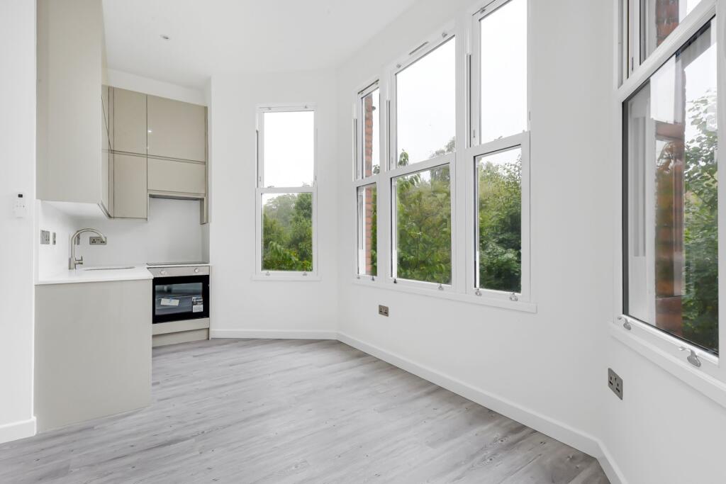 Apartment in London - More