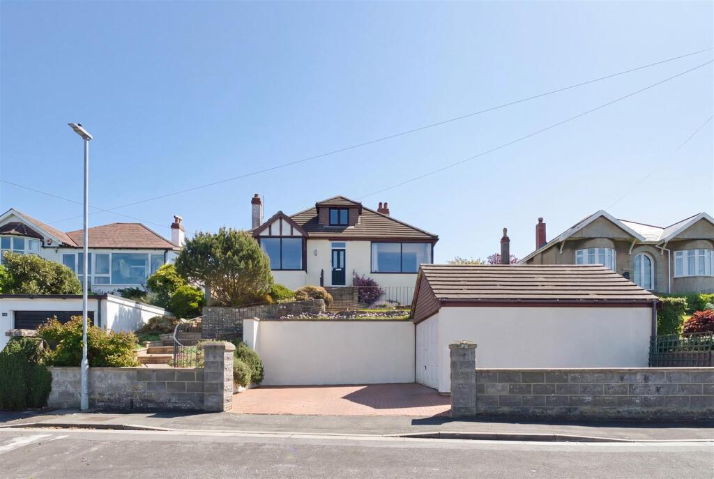 Main image of property: Durbin Park Road, Clevedon - STUNNING VIEWS