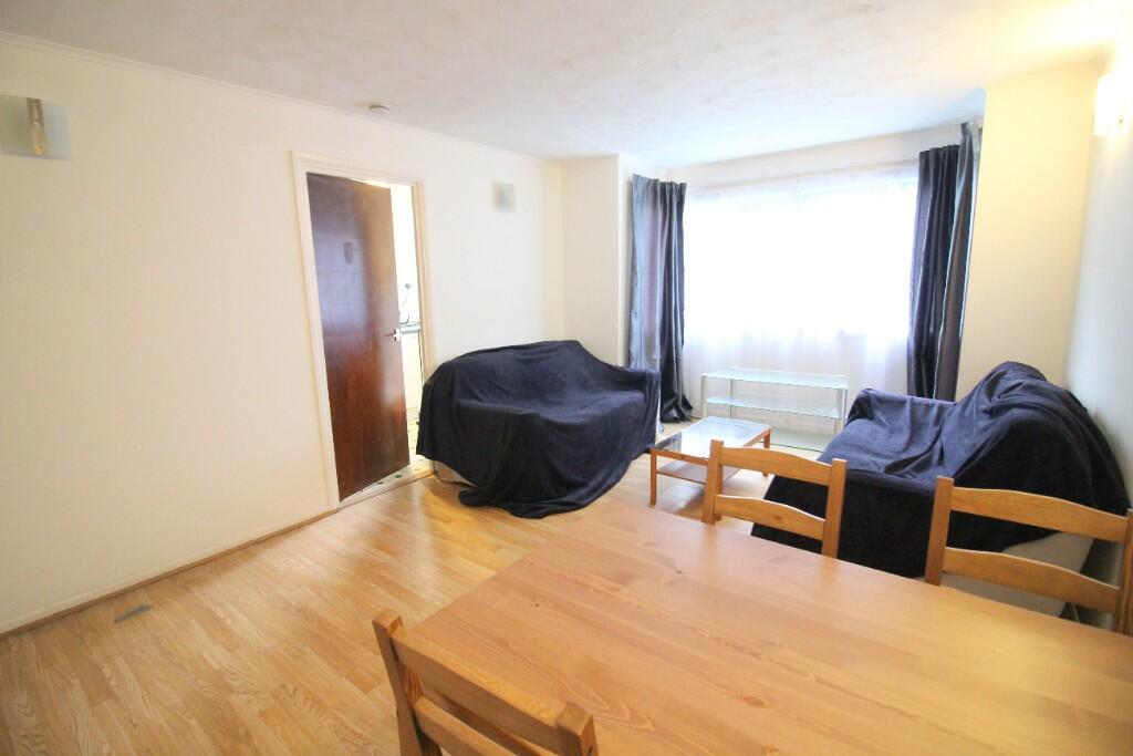 Apartment in Luton, Hockwell Ring, Leagrave - View 4