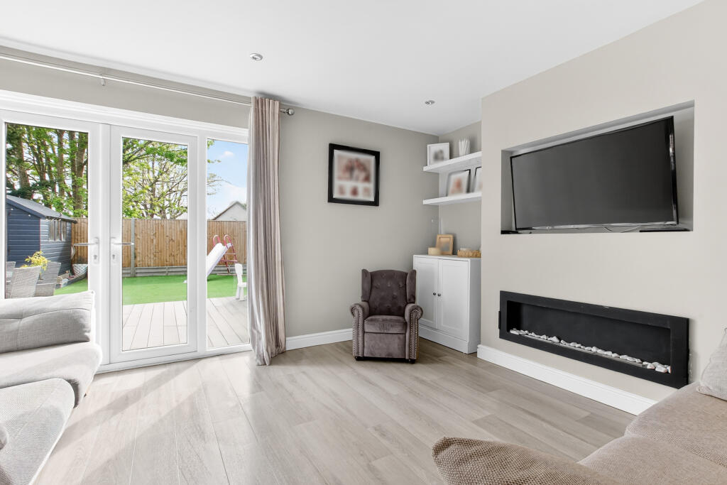 Warborough Avenue, Tilehurst, Berkshire, RG31 photo 4