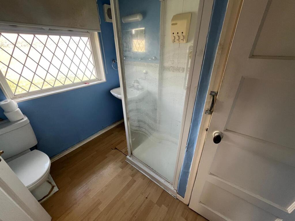 House in Tameside, Greater Manchester - View 5