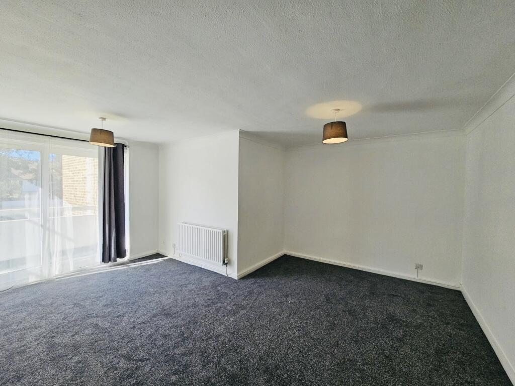 Apartment in Harrow - View 3