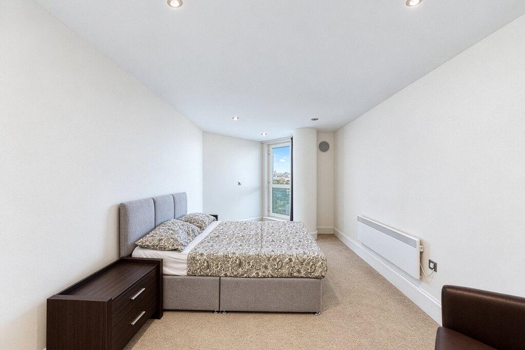 Apartment in London, Vauxhall - More
