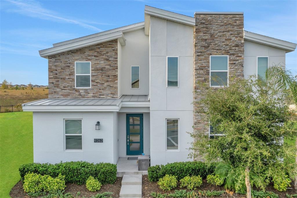 Main image of property: Florida, Polk County, Davenport