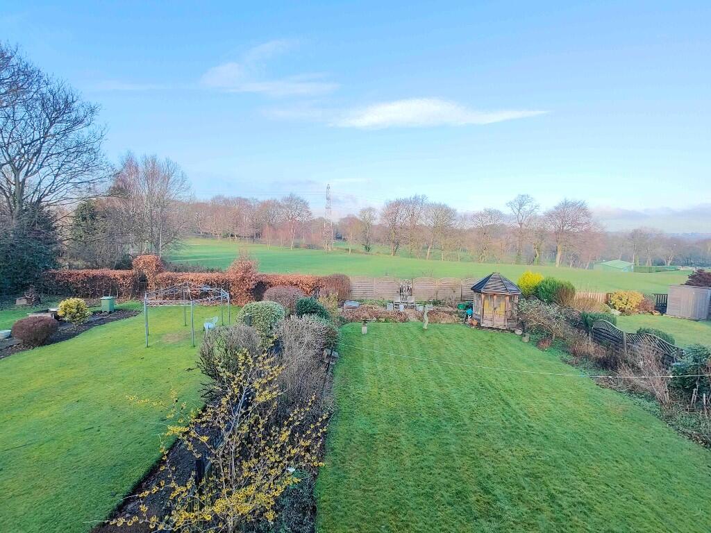 3 Newton Park, Hove Edge, Brighouse, HD6 2LW photo 3