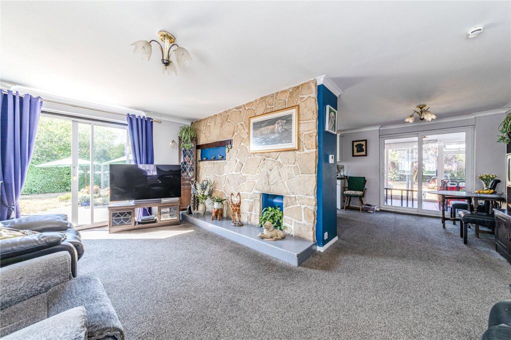 House in Runnymede, Addlestone - View 5