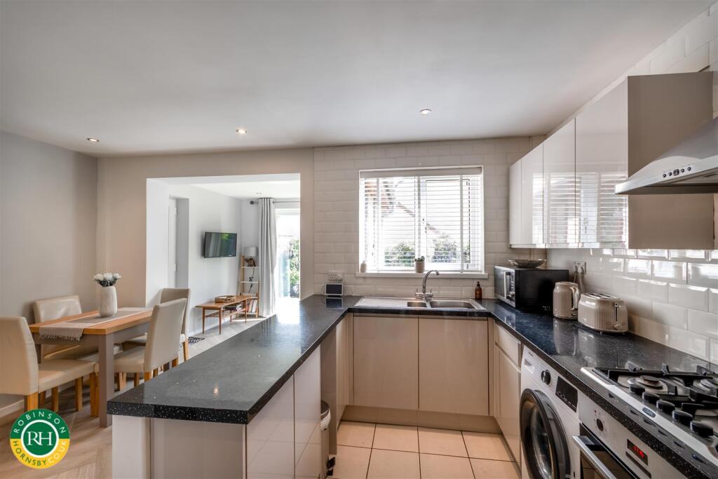 House in Doncaster, Norton - View 3