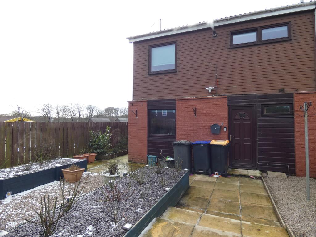 3-bed semi-detached on Pine View, Peterhead, AB42, £110,000