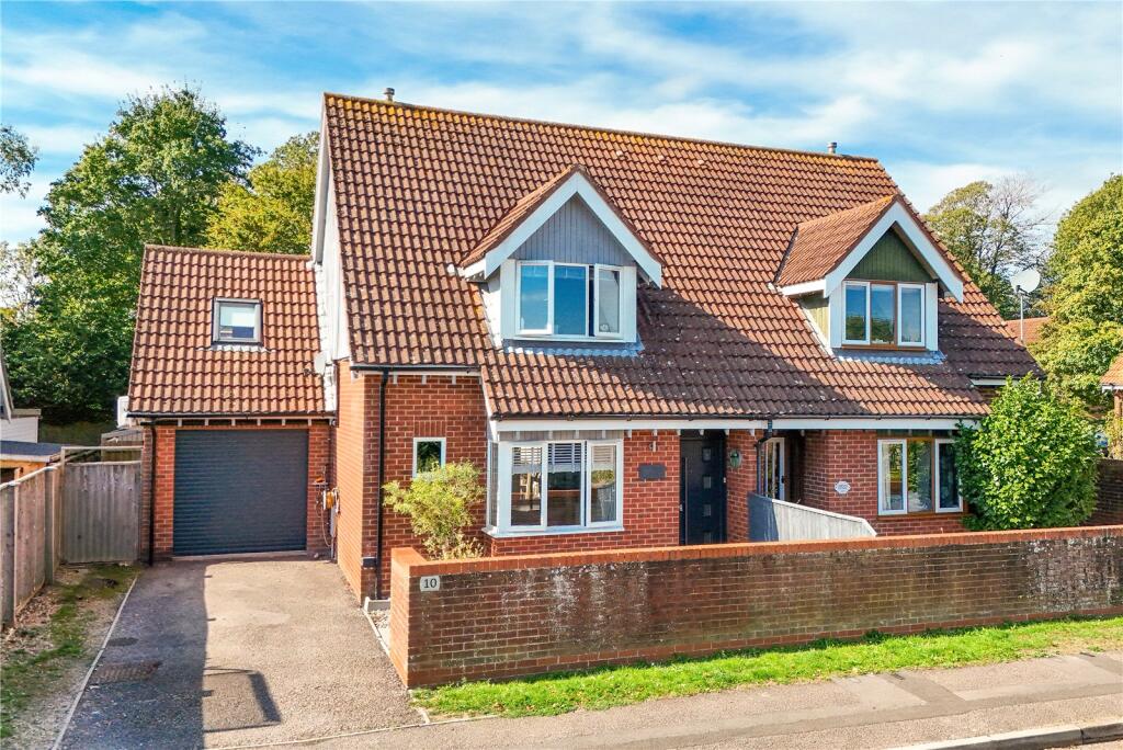 4-bed semi-detached on Turners Farm Crescent, Hordle, Lymington, Hampshire, SO41, £489,950