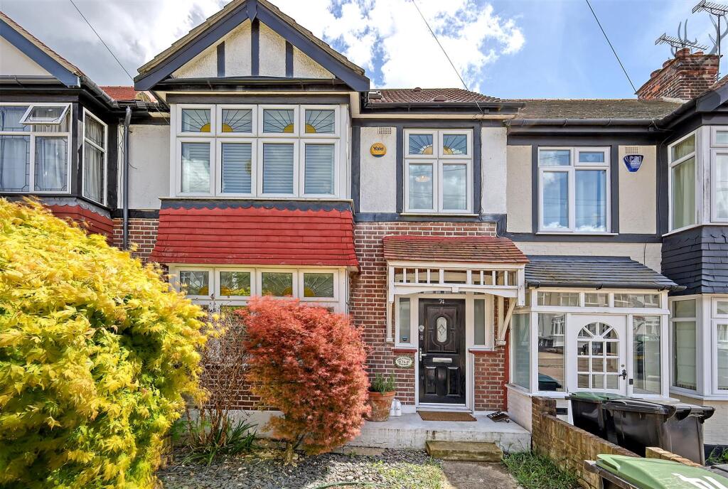 Main image of property: Chestnut Avenue, Buckhurst Hill
