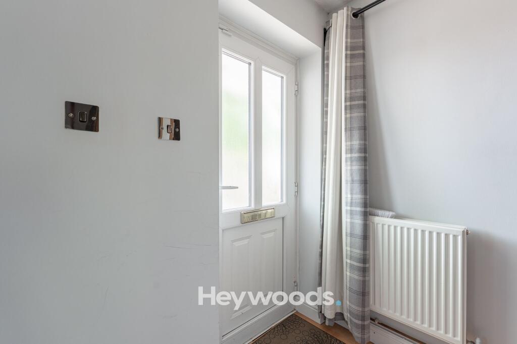 House in Stoke-on-Trent - More