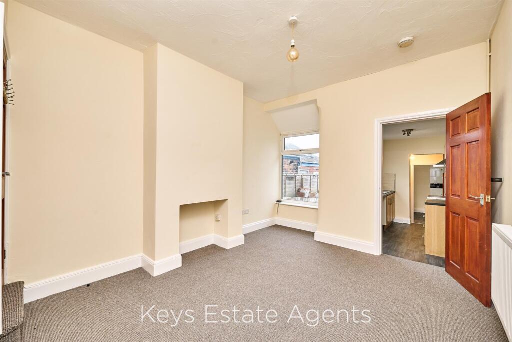 House in Stoke-on-Trent - View 4