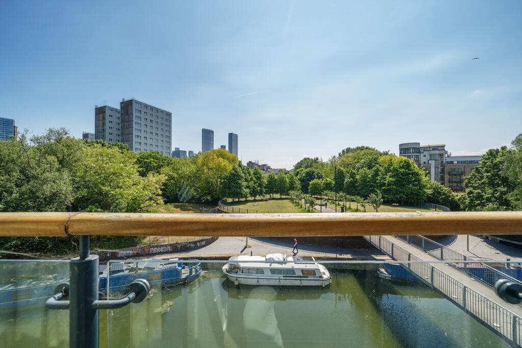 Basin Approach, London, Greater London, E14 photo 3