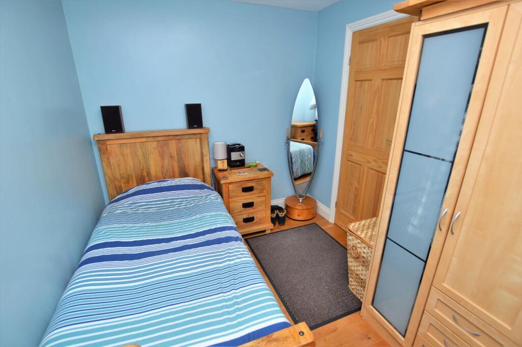 Apartment in Blaby, Glen Parva - View 5