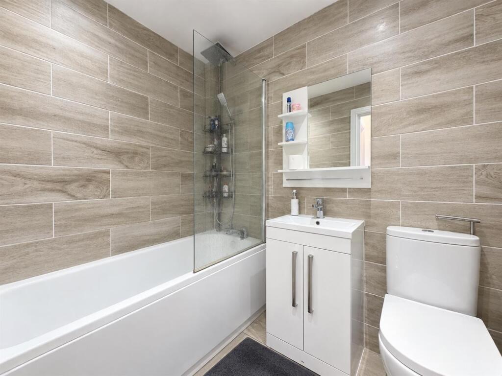 Apartment in Stockport - View 5