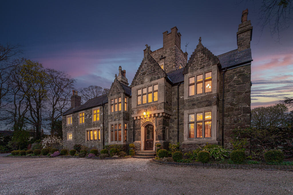 Main image of property: Abbots Oak Manor, Abbots Oak, Warren Hills Road, Coalville, Leicestershire