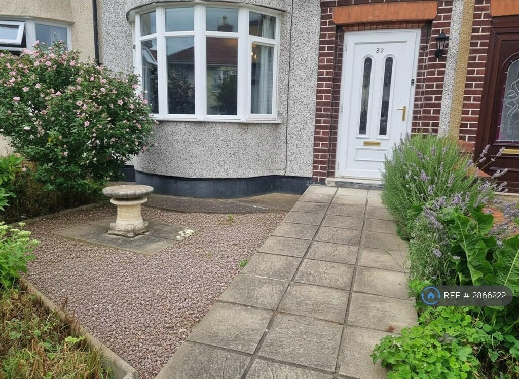 5 bedroom terraced house for rent