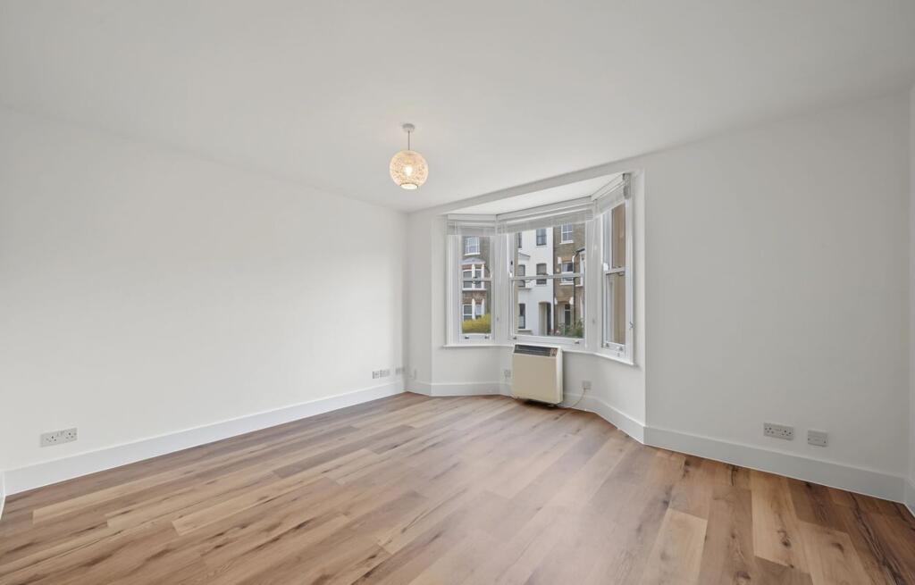 Apartment in London - View 4