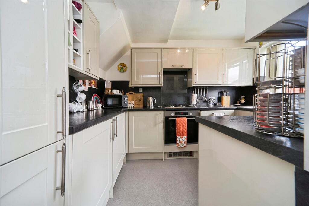 House in Leeds - View 2